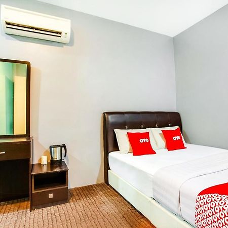 Oyo 89652 P Line Hotel Johor Bahru Dış mekan fotoğraf