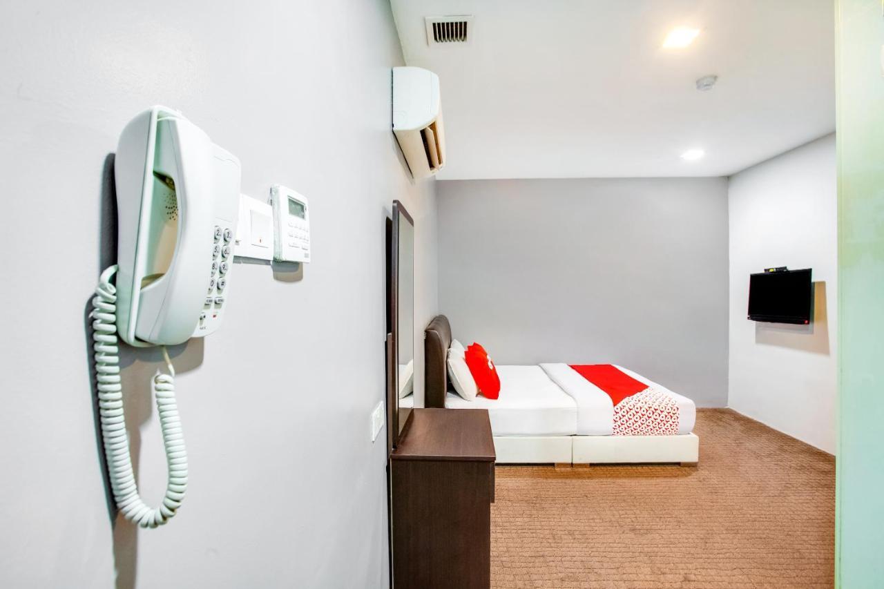Oyo 89652 P Line Hotel Johor Bahru Dış mekan fotoğraf
