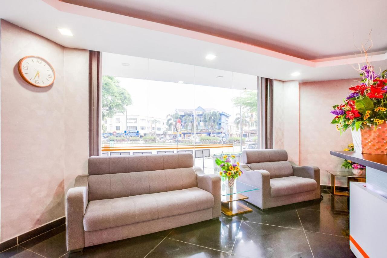 Oyo 89652 P Line Hotel Johor Bahru Dış mekan fotoğraf