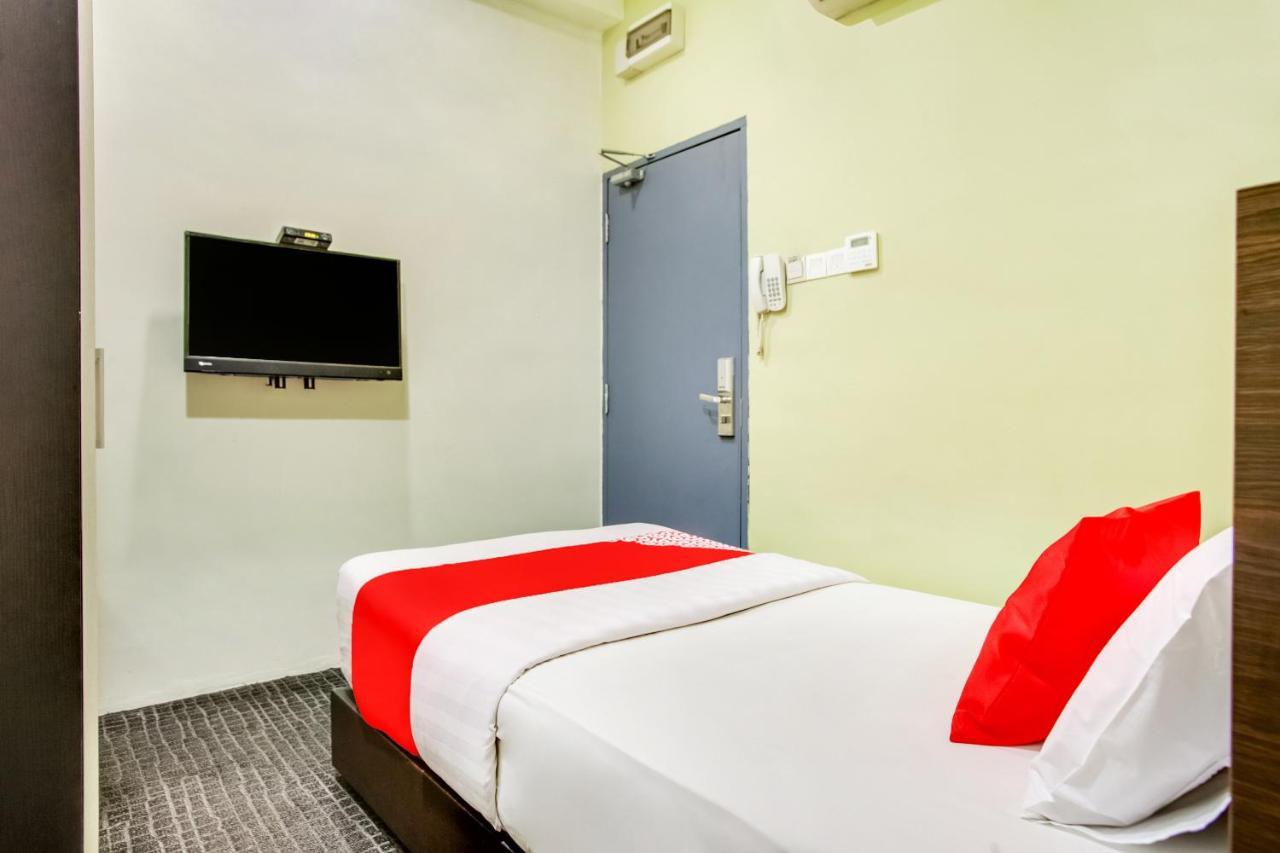 Oyo 89652 P Line Hotel Johor Bahru Dış mekan fotoğraf