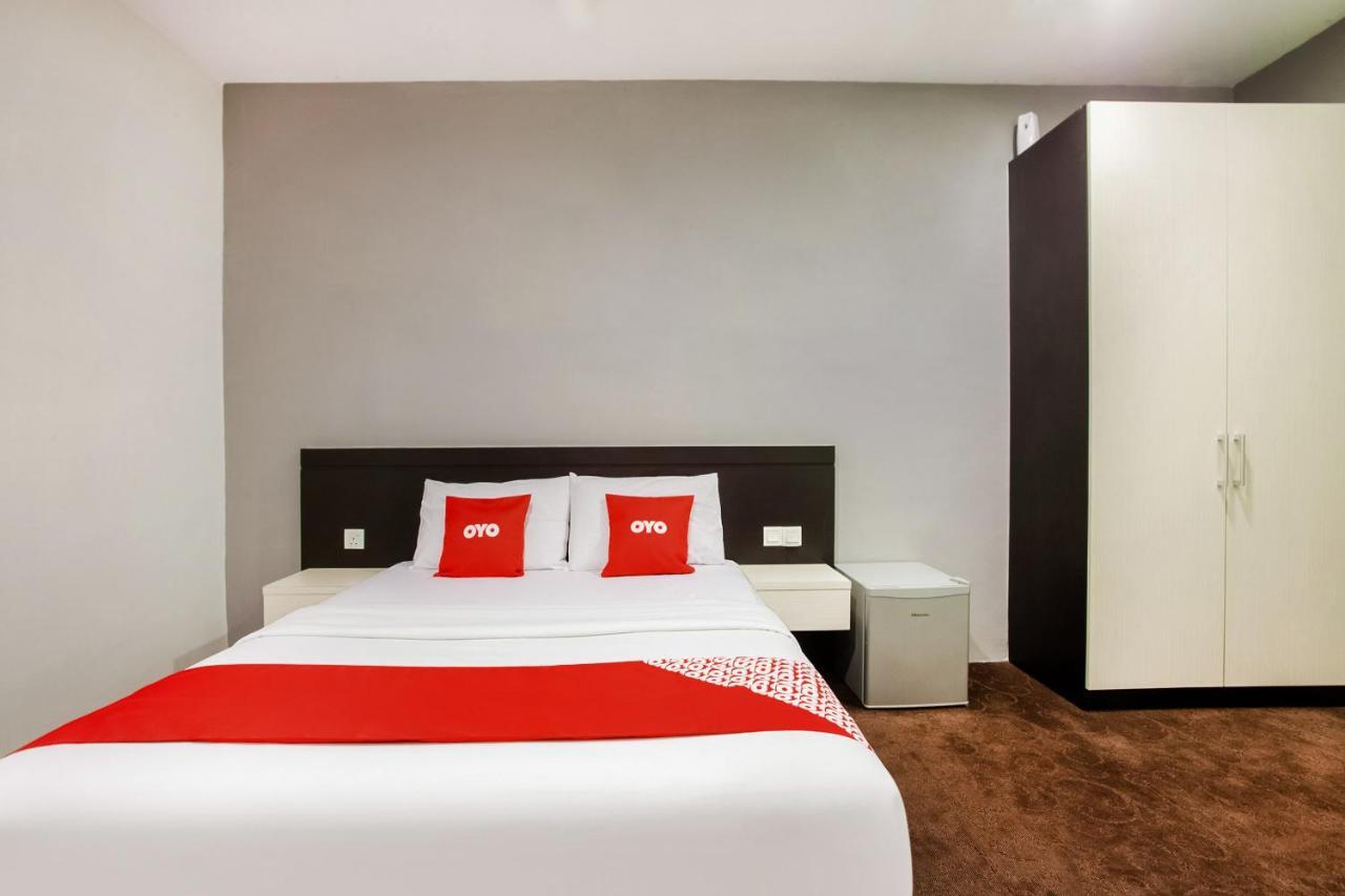 Oyo 89652 P Line Hotel Johor Bahru Dış mekan fotoğraf