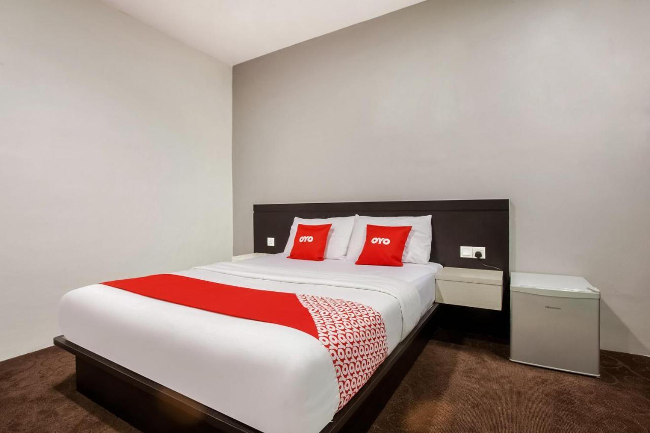 Oyo 89652 P Line Hotel Johor Bahru Dış mekan fotoğraf