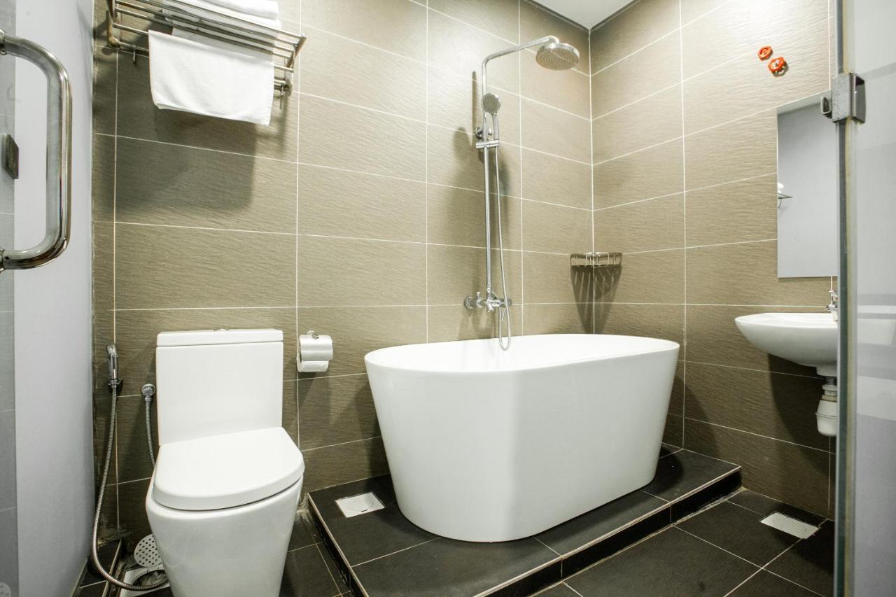 Oyo 89652 P Line Hotel Johor Bahru Dış mekan fotoğraf