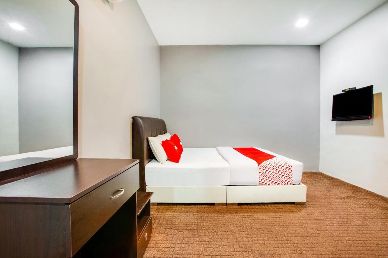 Oyo 89652 P Line Hotel Johor Bahru Dış mekan fotoğraf