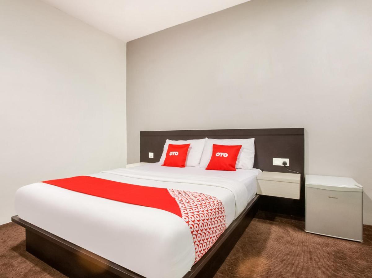 Oyo 89652 P Line Hotel Johor Bahru Dış mekan fotoğraf
